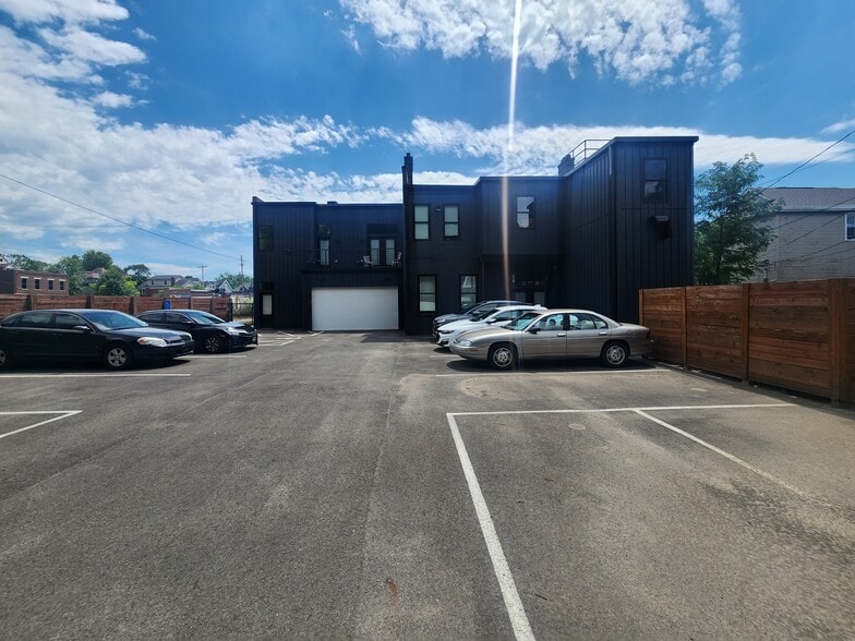 More Photos Of 1240 Oak St, Columbus Apartments For Sale