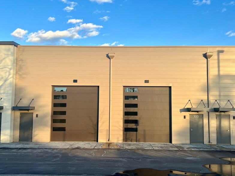 More Photos Of 13833 E Briarwood Ave, Centennial Light Distribution For Sale