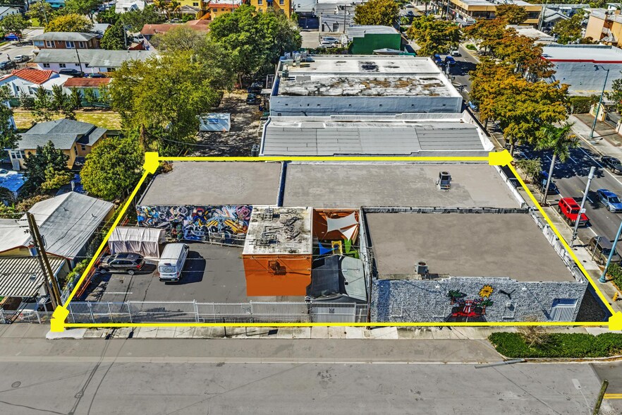 More Photos Of 1000-1008 SW 8th St, Miami Storefront Retail Office For Sale