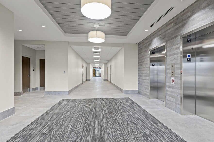 More Photos Of 6455 W Campus Oval, New Albany Medical For Sale