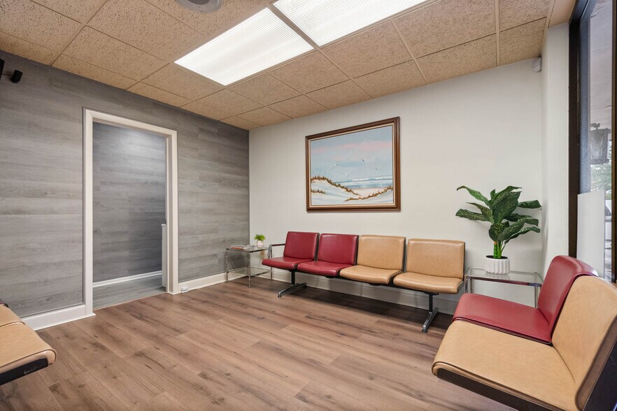 More Photos Of 3027 Aloma Ave, Winter Park Medical For Lease