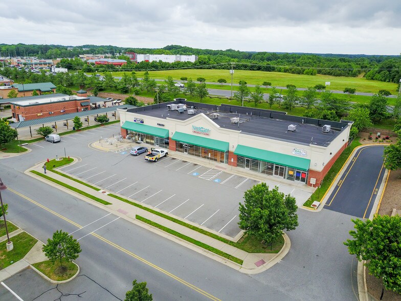 More Photos Of 5825 Plank Rd, Fredericksburg Storefront For Lease