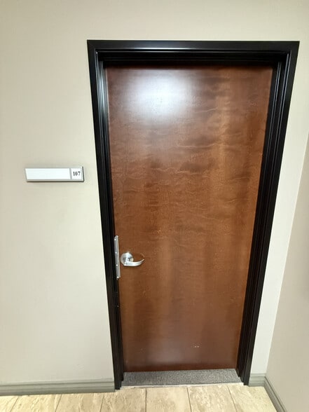 More Photos Of 6628 Sky Pointe Dr, Las Vegas Office For Lease