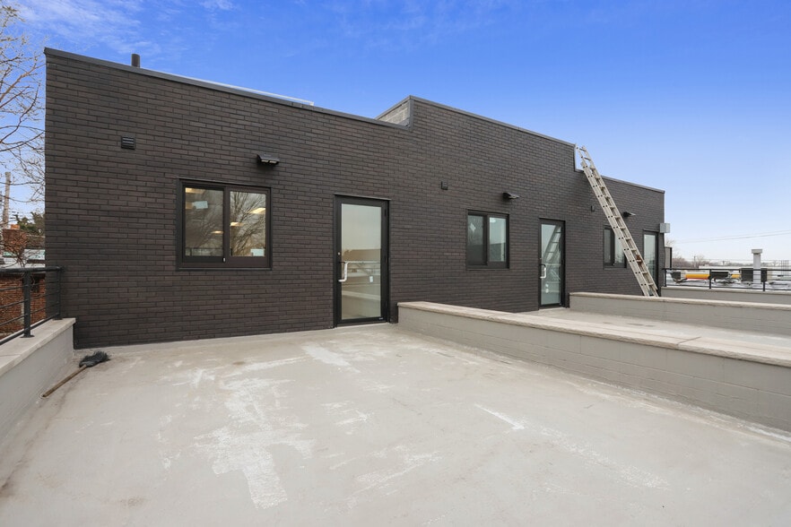 More Photos Of 719-723 Forest Ave, Staten Island Storefront For Lease