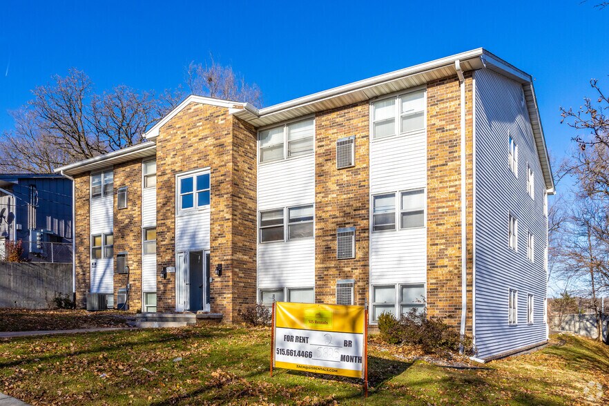 More Photos Of 2411 Welbeck Rd, Des Moines Apartments For Sale