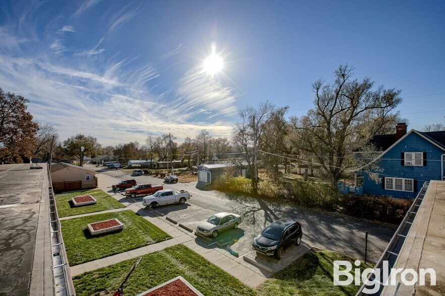 More Photos Of 1004 18th St, Belleville Apartments For Sale