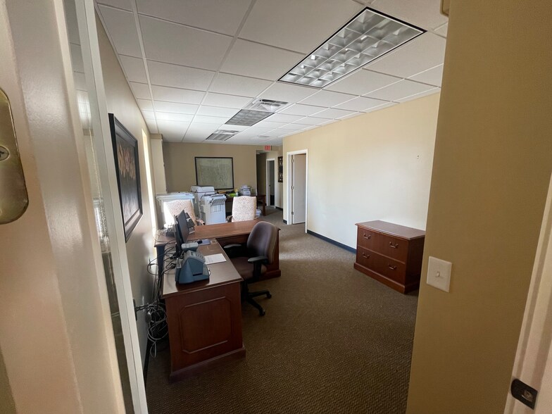 More Photos Of 148 S Houston St, Wharton Office For Sale