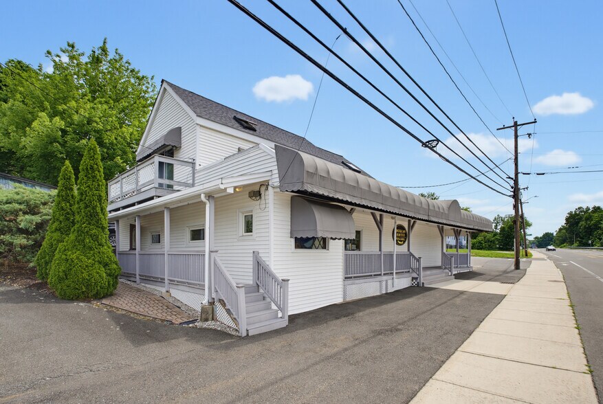 More Photos Of 113 Summer St, Lunenburg Restaurant For Sale