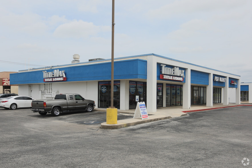 Primary Photo Of 4941-4977 Walzem Rd, San Antonio Unknown For Lease