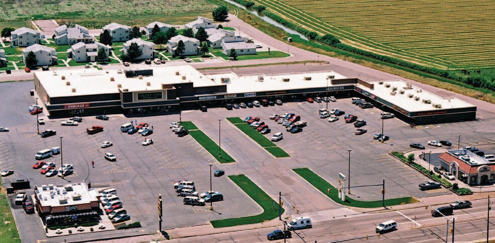 More Photos Of 1350 W Main St, Sterling Unknown For Lease