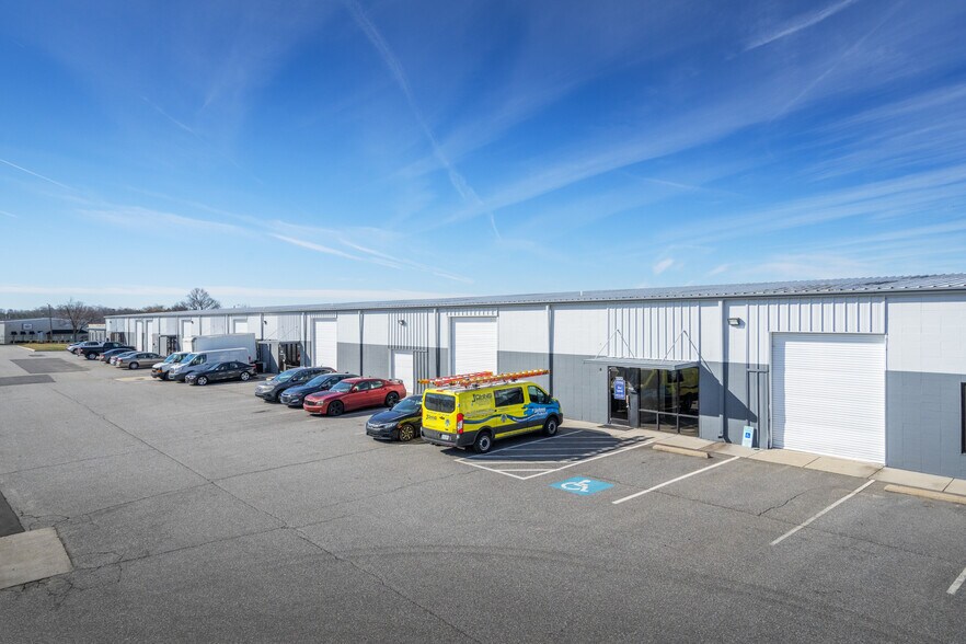 More Photos Of 1381 South Park Dr, Kernersville Light Manufacturing For Lease