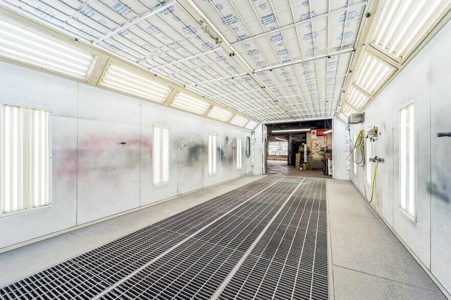 More Photos Of 4423 Belair Rd, Baltimore Auto Repair For Sale