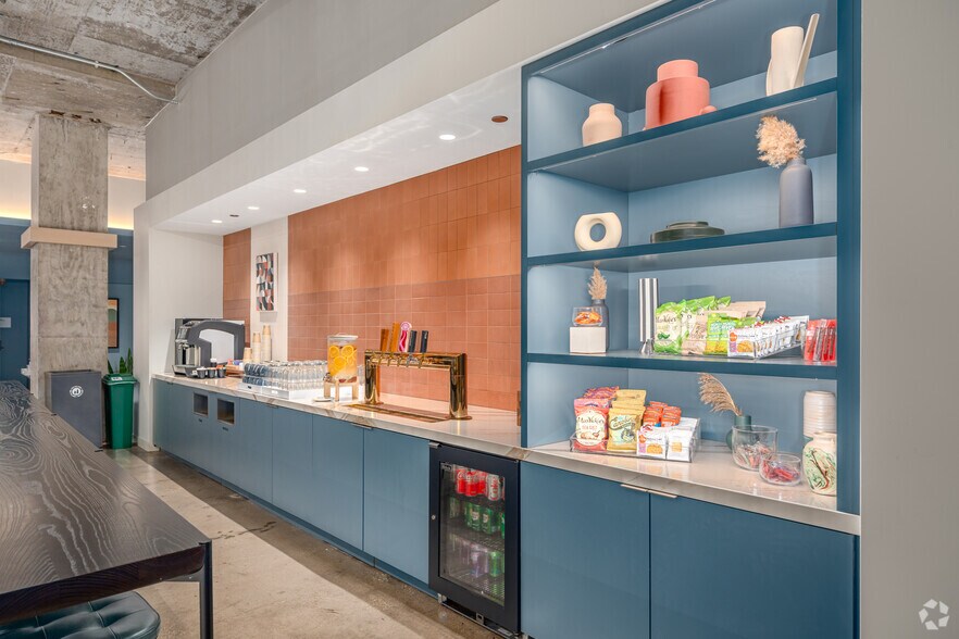 More Photos Of 311 W Monroe St, Chicago Coworking Space
