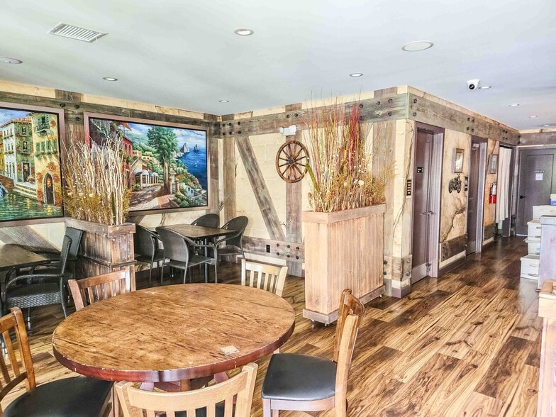 More Photos Of 228 S Oxford Ave, Los Angeles Restaurant For Sale