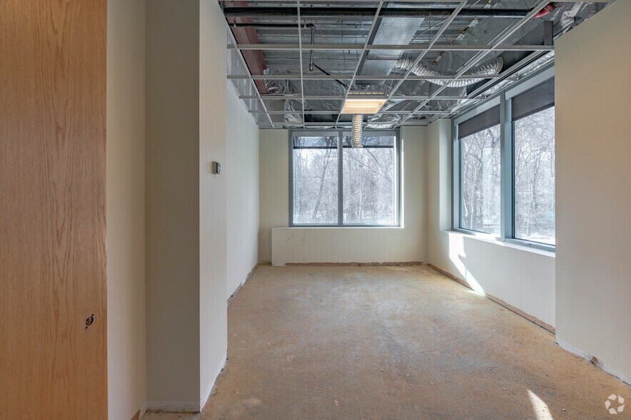 More Photos Of 440 Wheelers Farms Rd, Milford Office For Lease
