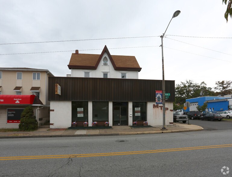 More Photos Of 135 E Main St, Lansdale Storefront Retail Residential For Sale