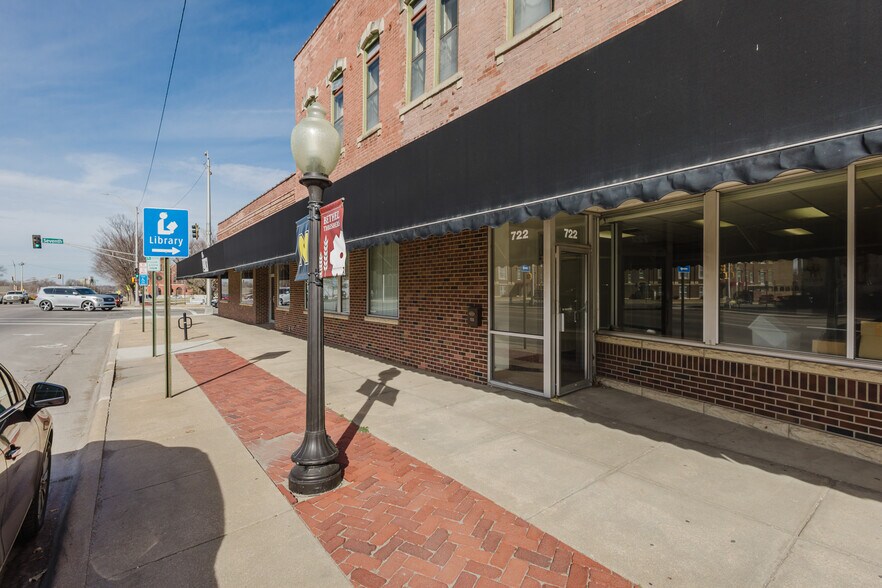 More Photos Of 722 N Main St, Newton Office For Sale