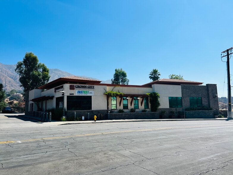 Primary Photo Of 2693 E Washington Blvd, Pasadena Medical For Lease