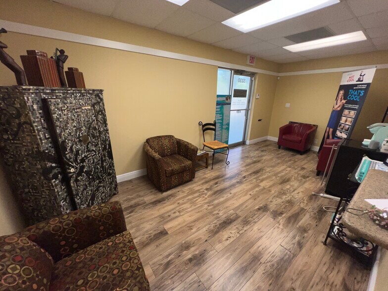 More Photos Of 3226-3230 W Kennedy Blvd, Tampa Storefront Retail Office For Sale