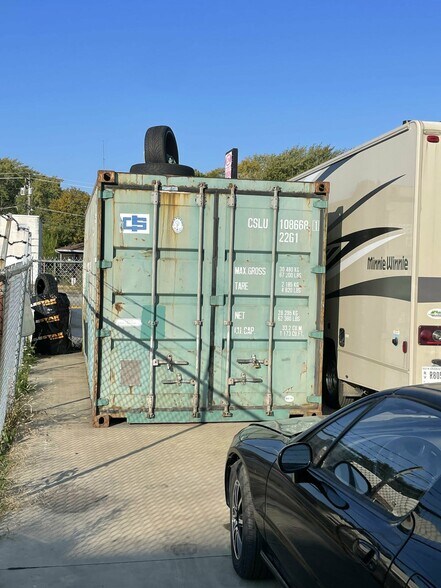 More Photos Of 635 Burnham Ave, Calumet City Auto Repair For Sale