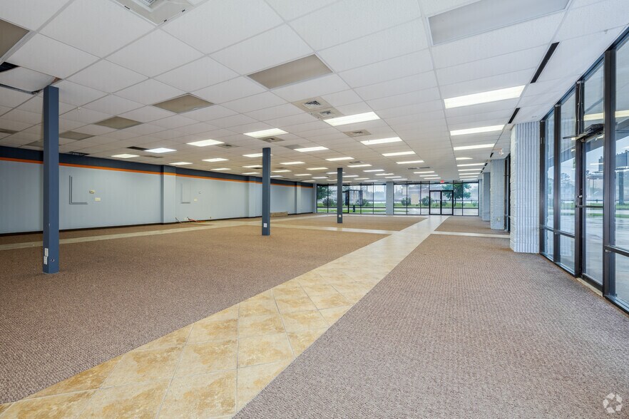 More Photos Of 25770 Interstate 45 North, Spring Storefront Retail Office For Sale