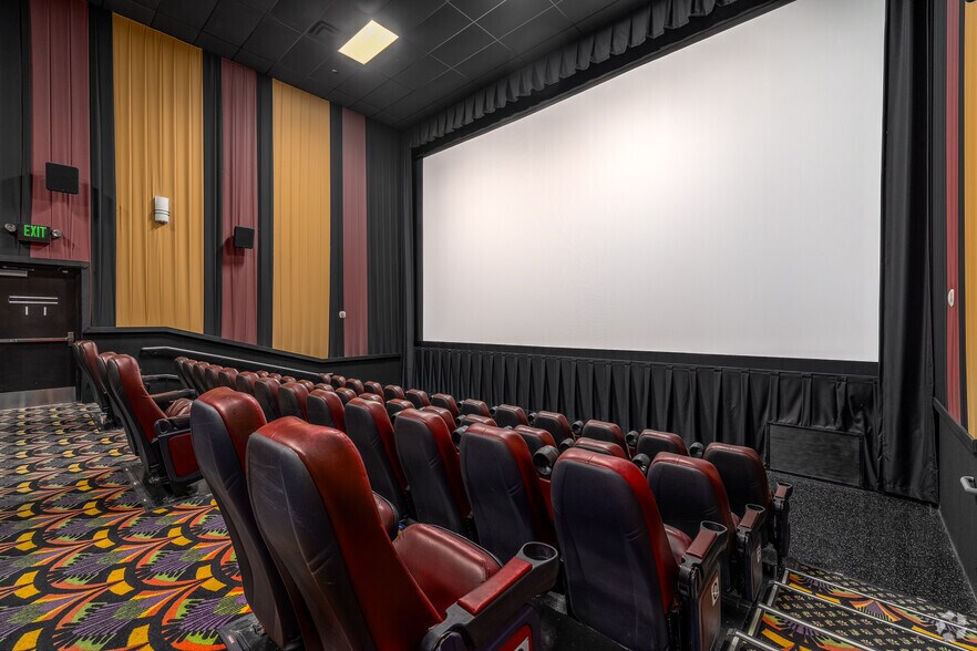 More Photos Of 754 Gravois Bluffs Blvd, Fenton Movie Theatre For Sale