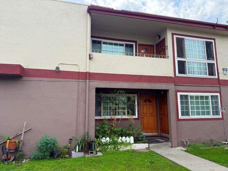 More Photos Of 6945 Hinds Ave, North Hollywood Apartments For Sale