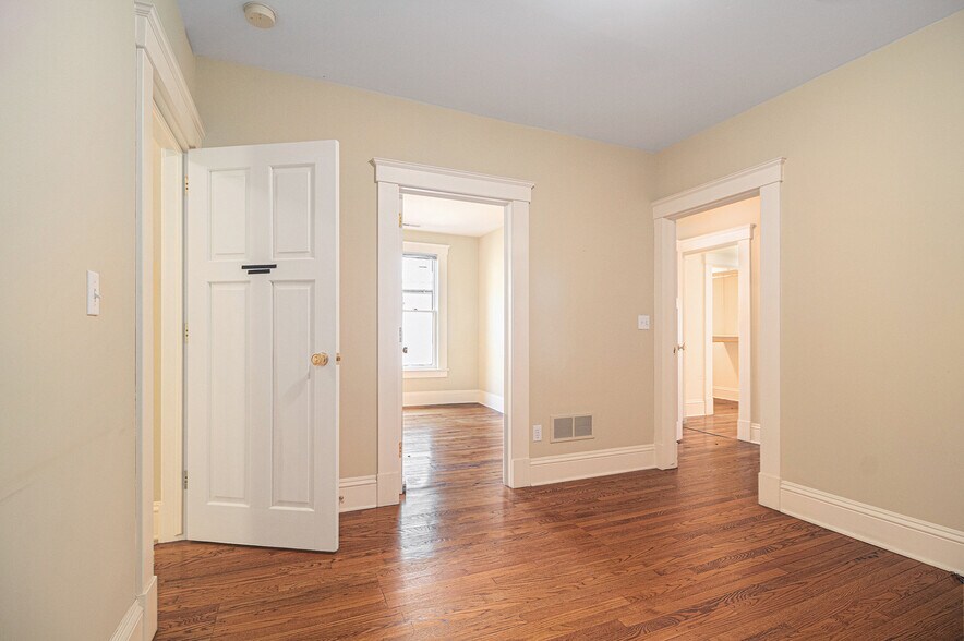 More Photos Of 318 S Thayer St, Ann Arbor Flex For Sale