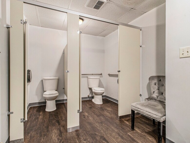 More Photos Of 3113 Stone Mountain St, Lithonia Storefront Retail Office For Sale