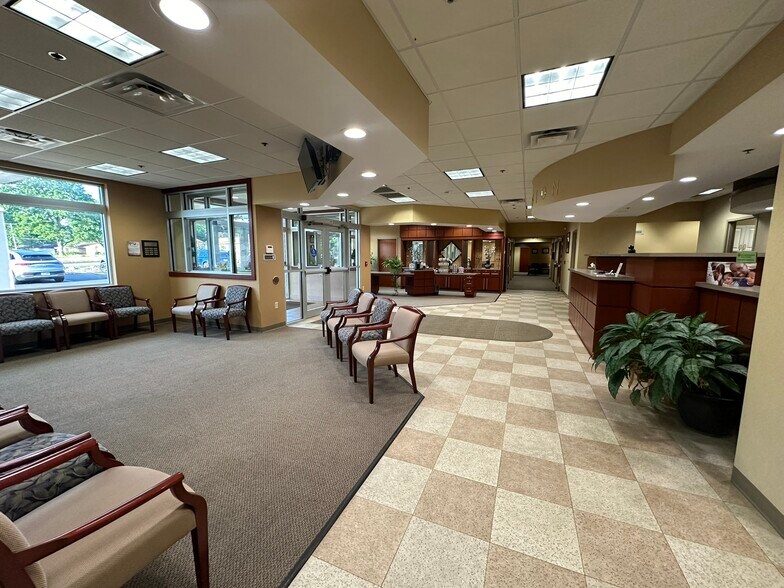 More Photos Of 240 W Cook Rd, Mansfield Medical For Sale