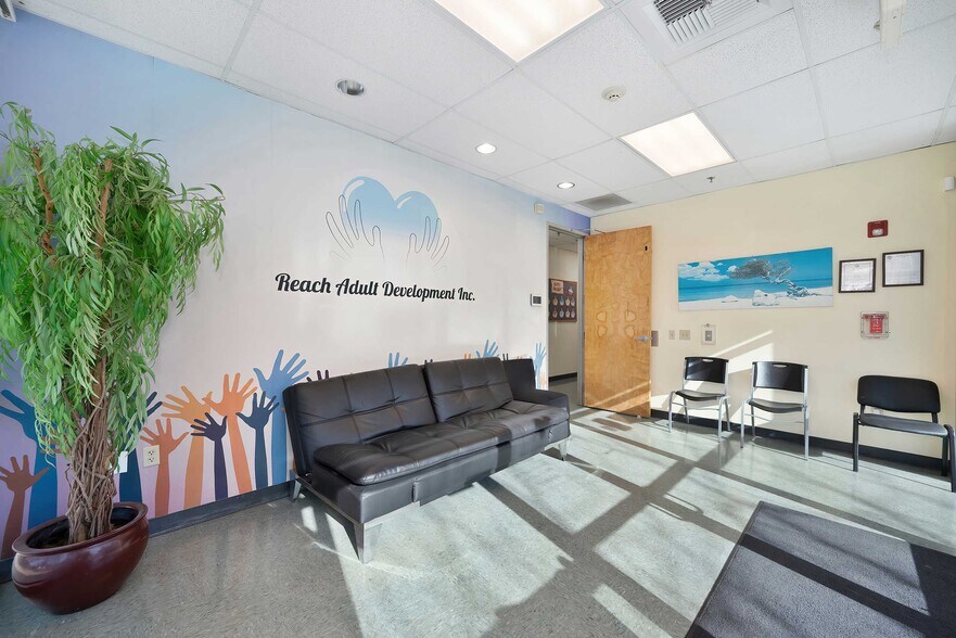 More Photos Of 2204 Kausen Dr, Elk Grove Flex For Sale