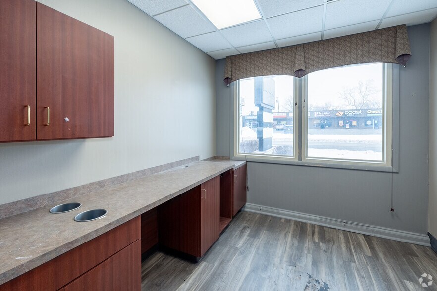 More Photos Of 2828 E State Blvd, Fort Wayne Medical For Sale