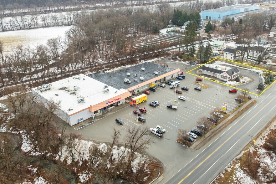 More Photos Of 2781 US Route 5 N, Windsor Fast Food For Sale