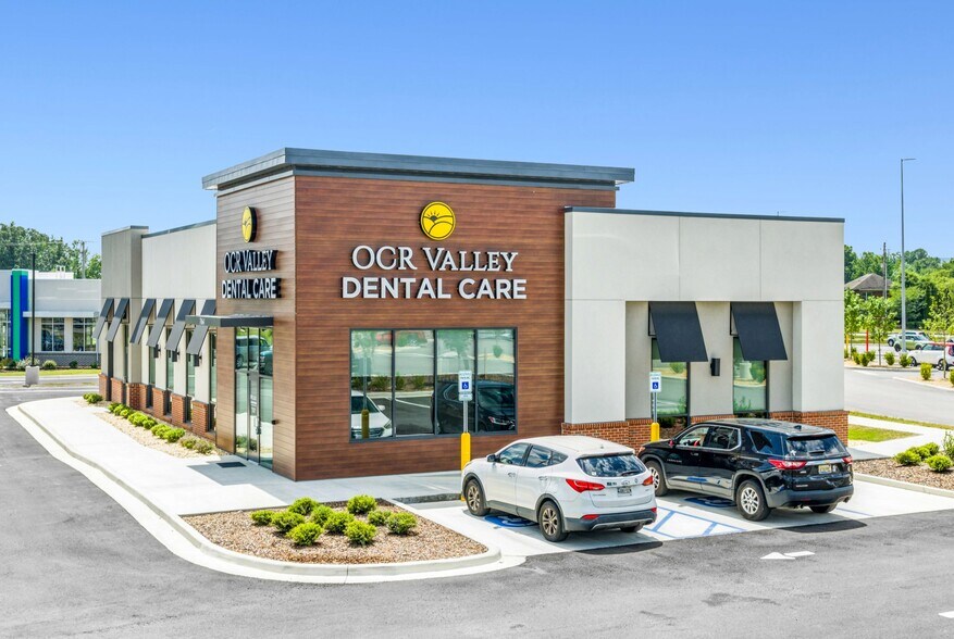 Primary Photo Of 7064 US-431 Hwy, Owens Cross Roads Freestanding For Sale