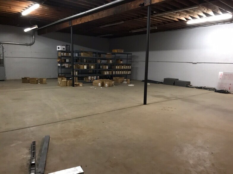 More Photos Of 1706 E Curry Rd, Tempe Warehouse For Lease