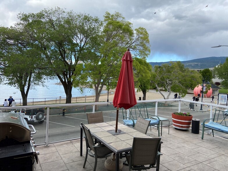 More Photos Of 274 Lakeshore Dr, Penticton Hotel For Sale