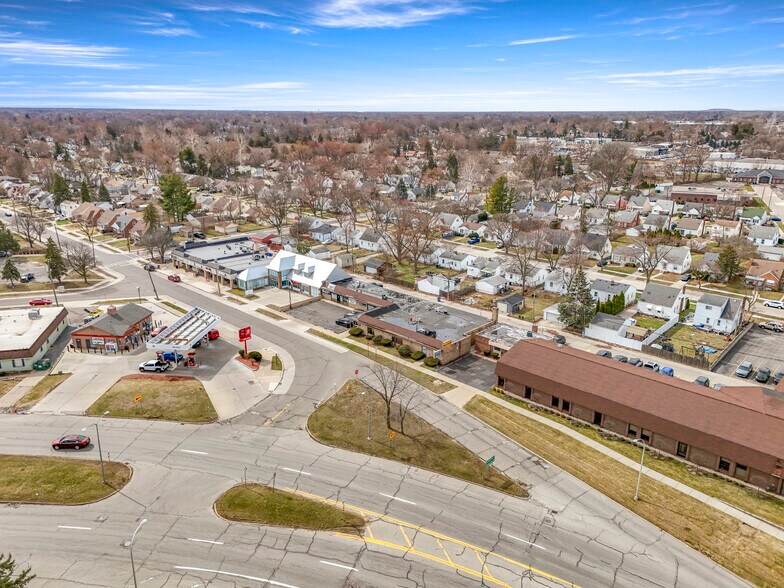 More Photos Of 1800 Grindley Park St, Dearborn Office For Lease