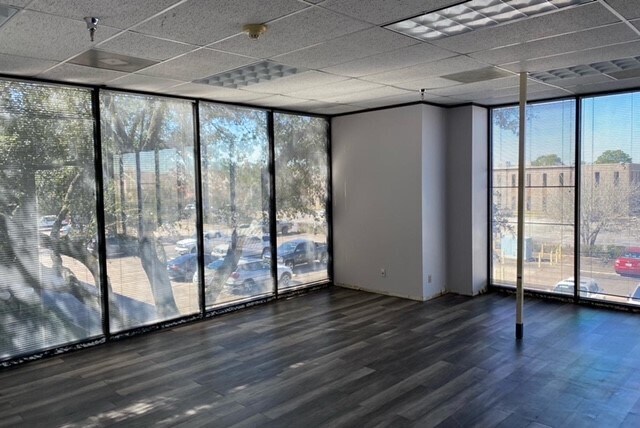 More Photos Of 16850 Saturn Ln, Houston Office For Lease