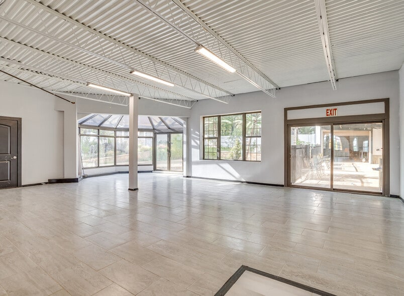 More Photos Of 151 Fox Rd, Weatherford Storefront Retail Residential For Lease