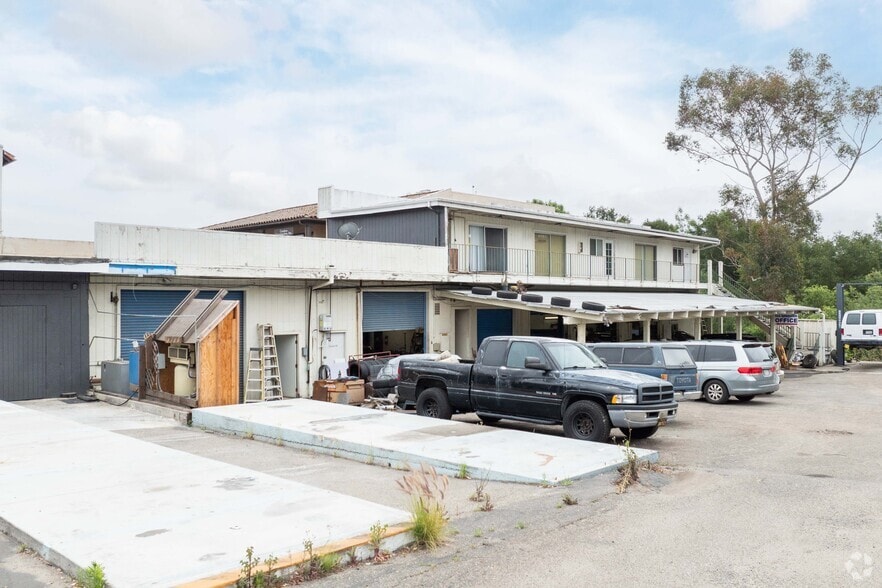 More Photos Of 4159 State St, Santa Barbara Warehouse For Lease