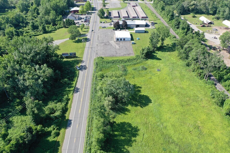 More Photos Of 1955 N Main St, Sheffield Auto Repair For Sale