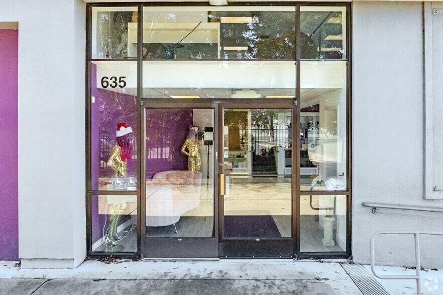 More Photos Of 635 Ygnacio Valley Rd, Walnut Creek Freestanding For Sale