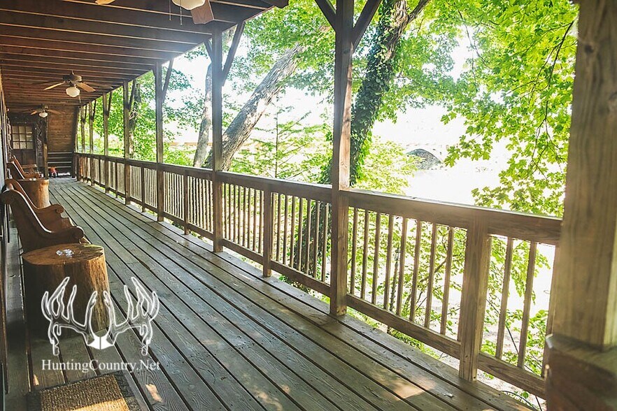 More Photos Of 16392 Tom Akers Rd, Eminence Hotel For Sale