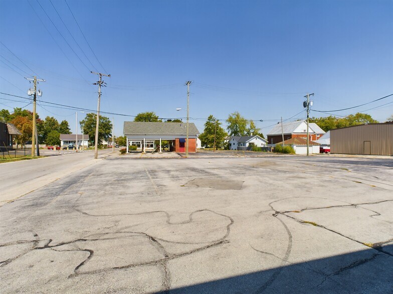 More Photos Of 101 E Elm St, Union City General Retail For Sale