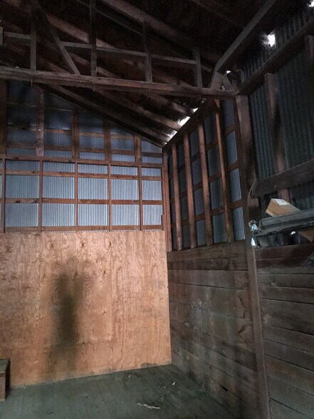 More Photos Of 110 Railroad St, Williamston Bar For Sale