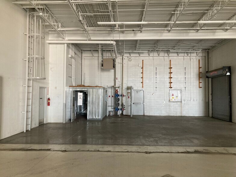 More Photos Of 1401 Vine St, Poplar Bluff Storefront For Sale