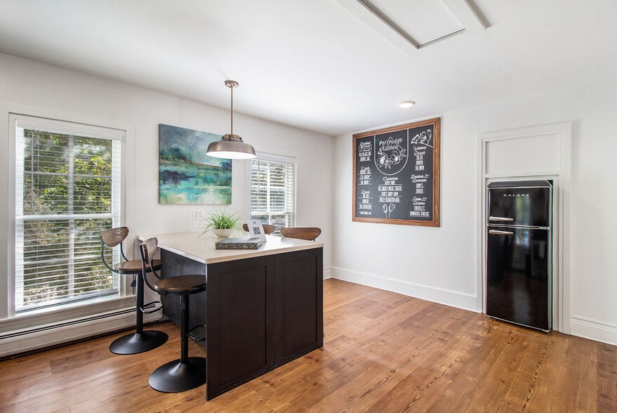 More Photos Of 155 N Main St, Village of Clarkston Hospitality For Sale