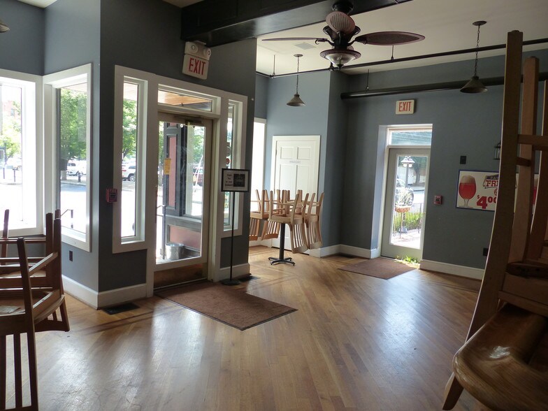 More Photos Of 19-25 W Johnson St, Staunton Storefront Retail Office For Sale