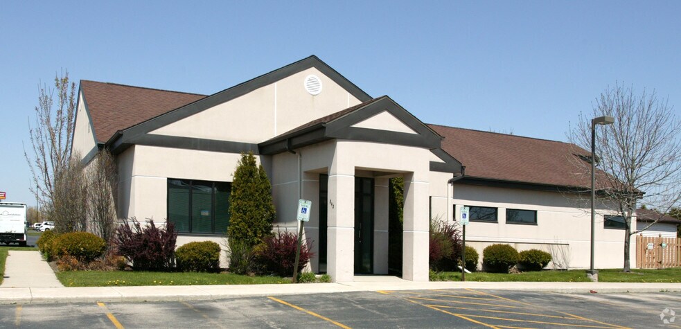 More Photos Of 842 N Westhill Blvd, Appleton Medical For Lease