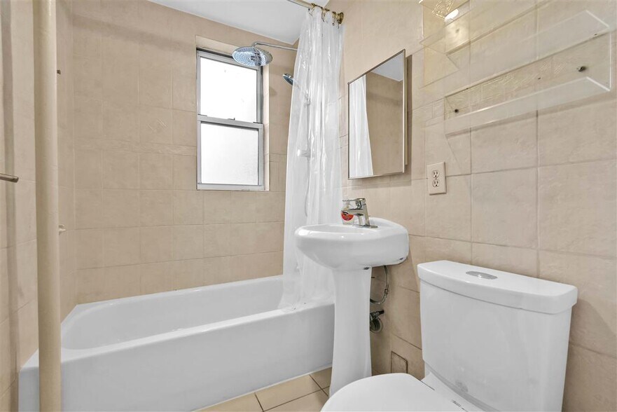 More Photos Of 3930 45th St, Sunnyside Apartments For Sale